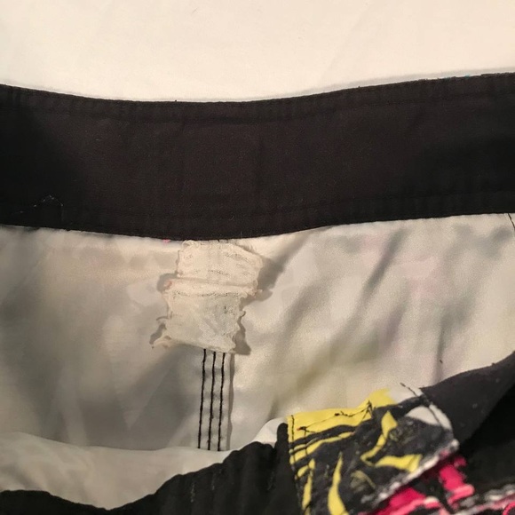 Quiksilver Boardshorts - Picture 3 of 7